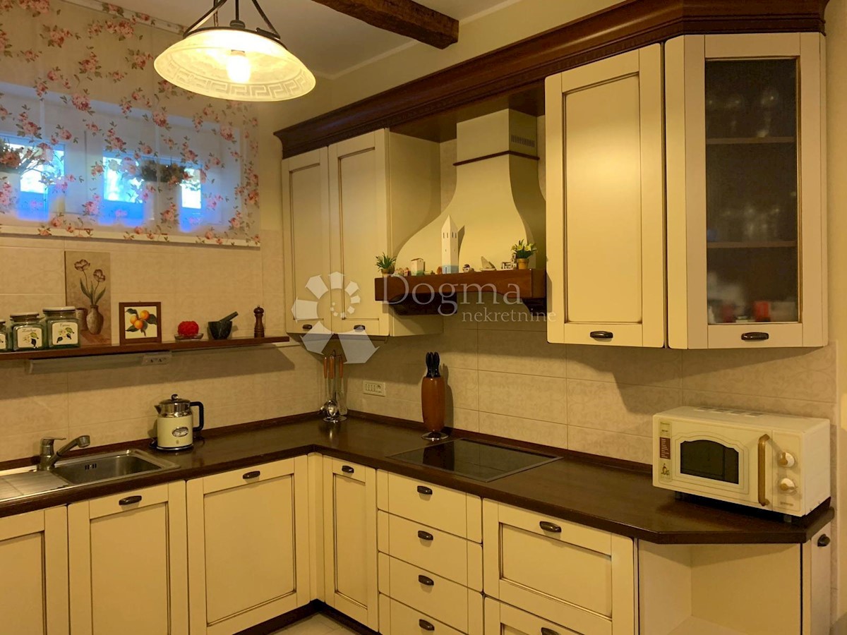 Allogio Opatija - Centar, Opatija, 112m2