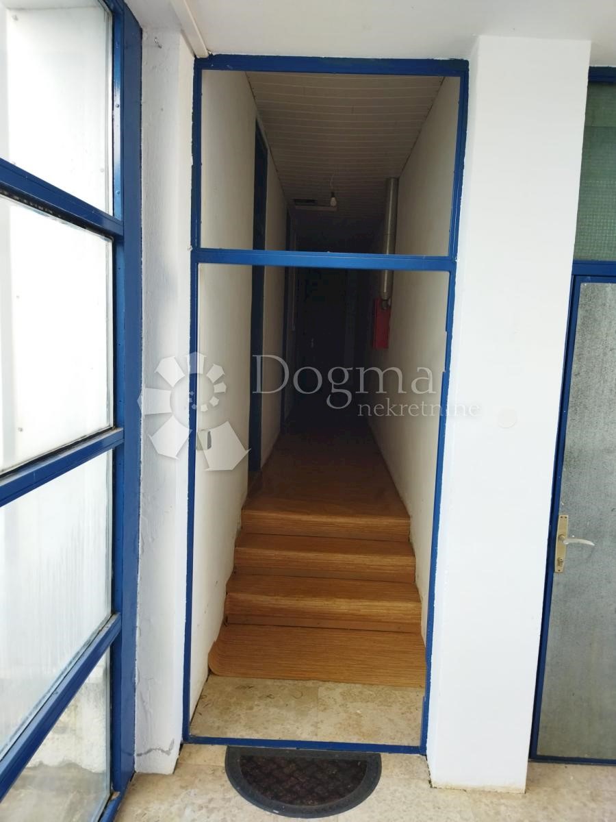 Locale commerciale Obrovac, 23.000m2