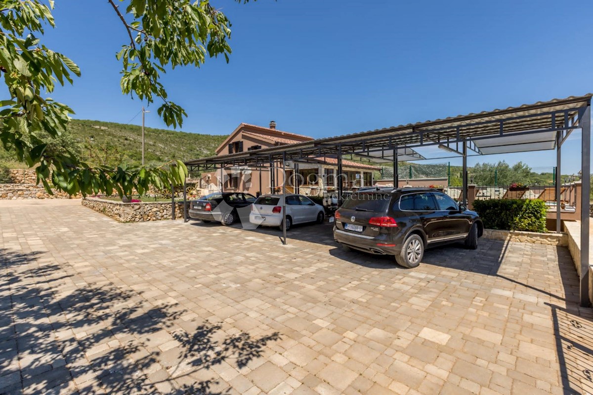 Casa Divojevići, Lećevica, 300m2