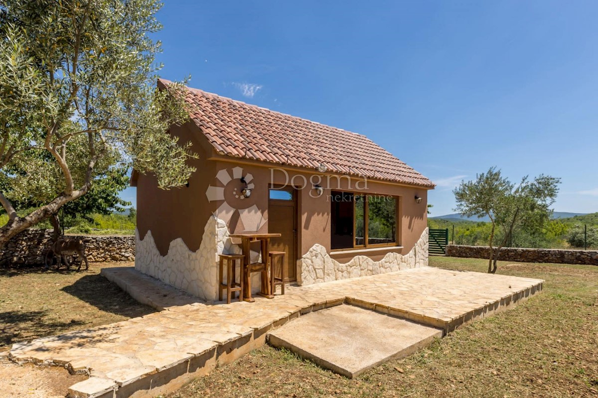 Casa Divojevići, Lećevica, 300m2