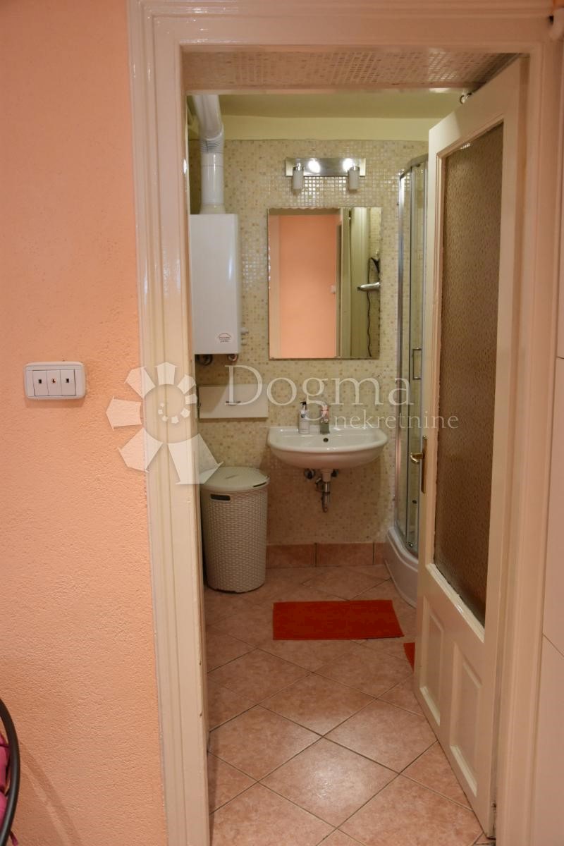 Allogio Centar, Rijeka, 74m2