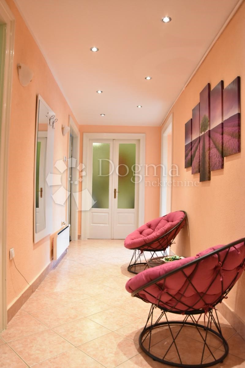 Allogio Centar, Rijeka, 74m2