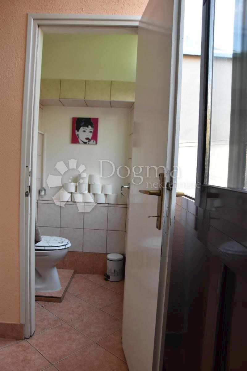 Allogio Centar, Rijeka, 74m2