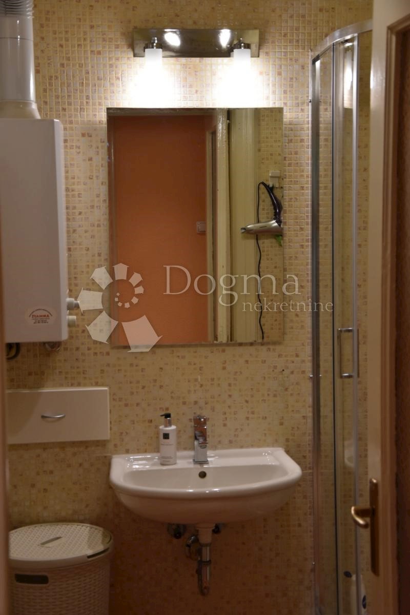 Allogio Centar, Rijeka, 74m2