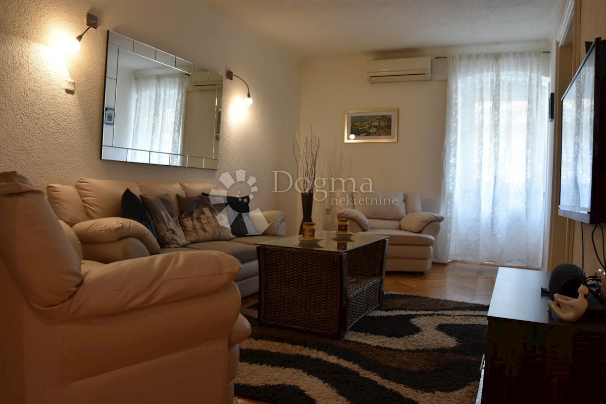 Allogio Centar, Rijeka, 74m2