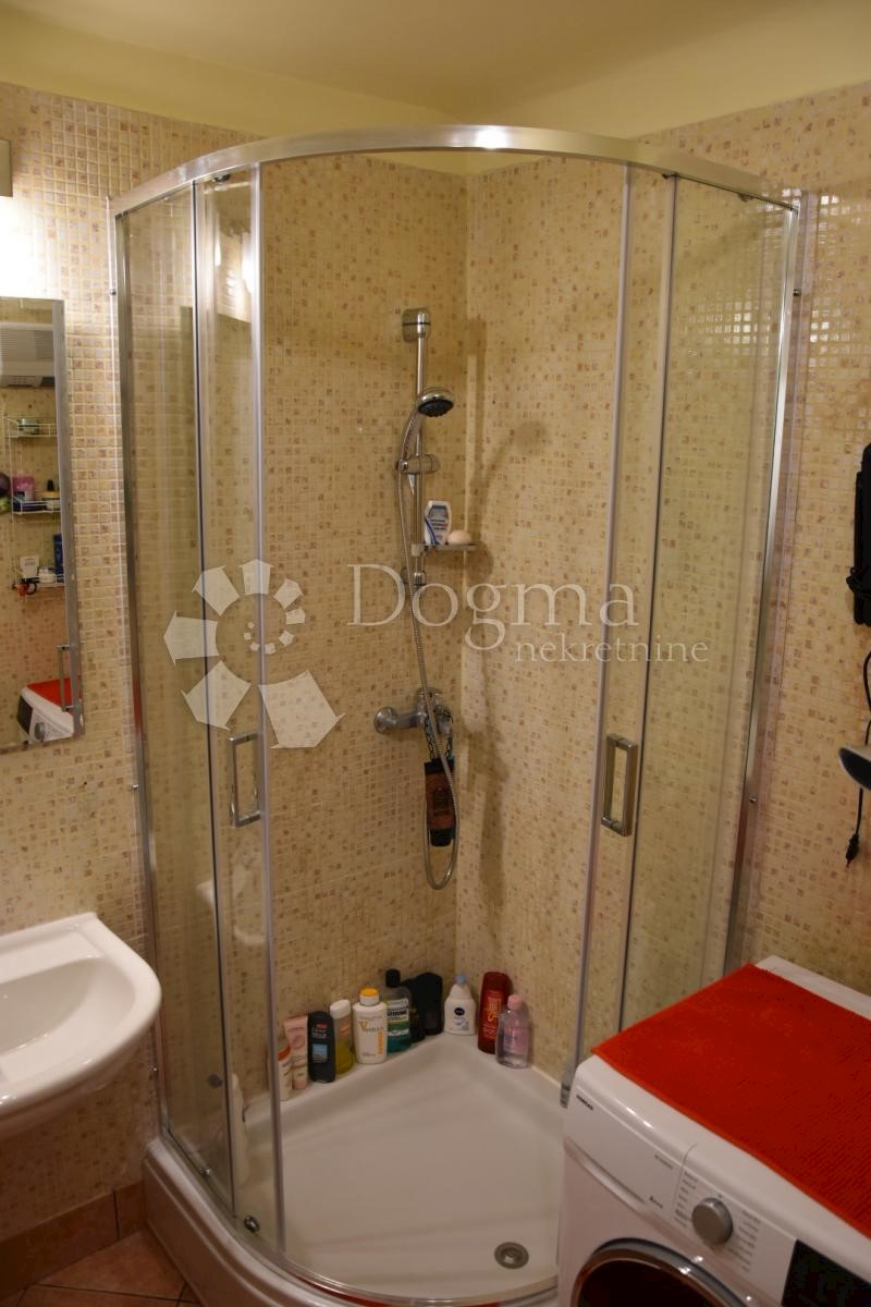 Allogio Centar, Rijeka, 74m2