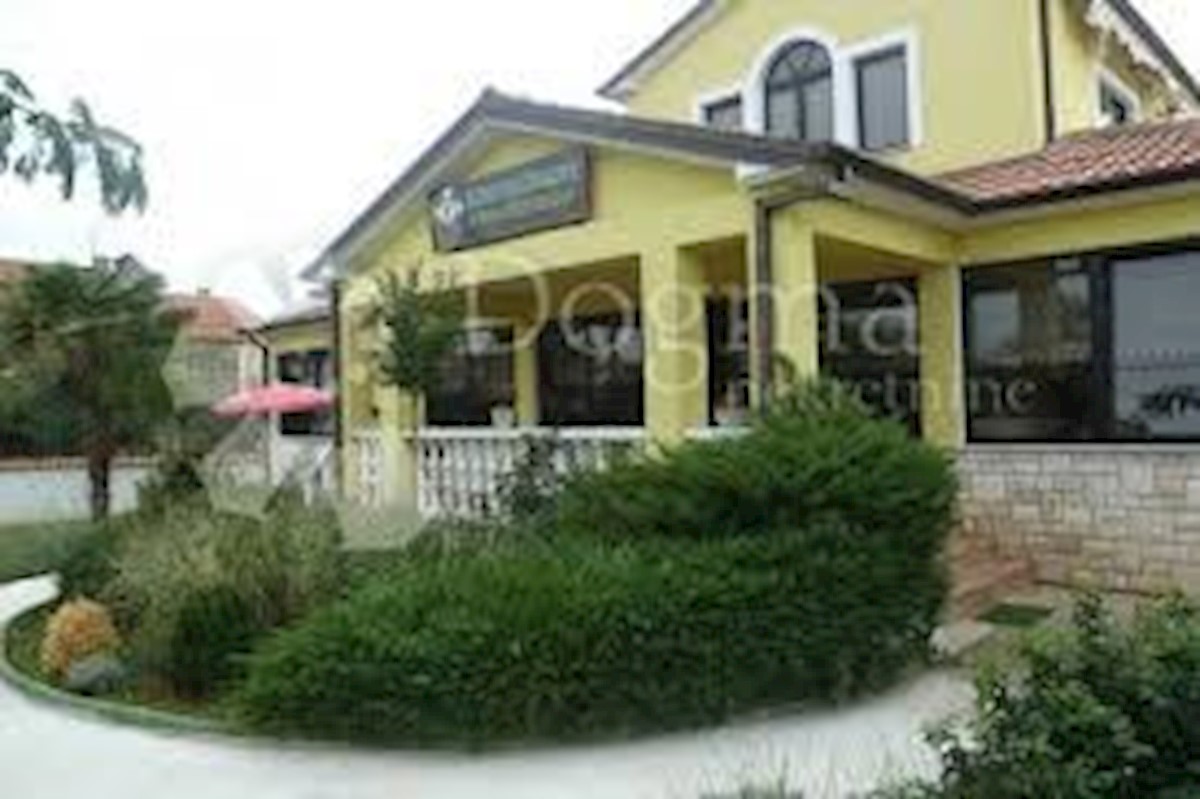 Locale commerciale Kmeti, Umag, 600m2