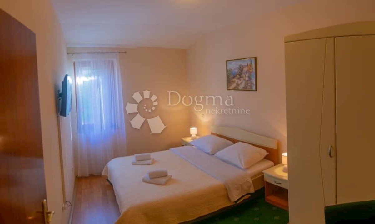 Locale commerciale Drniš, 1.084,40m2