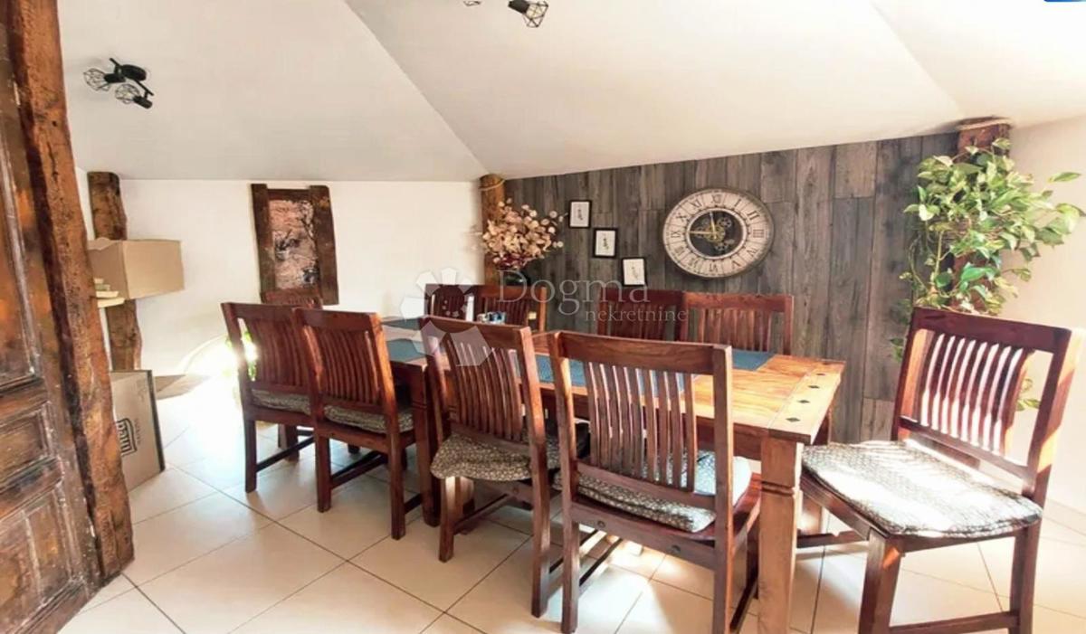 Locale commerciale Fažana, 95m2