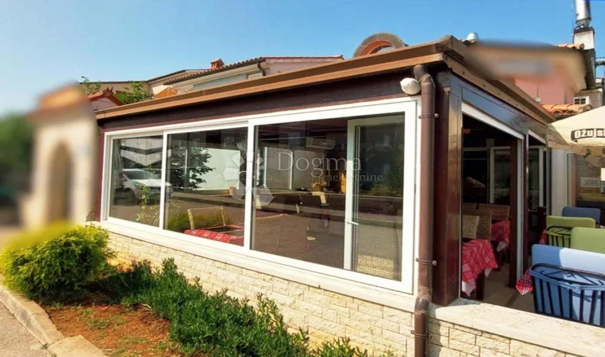 Locale commerciale Fažana, 95m2