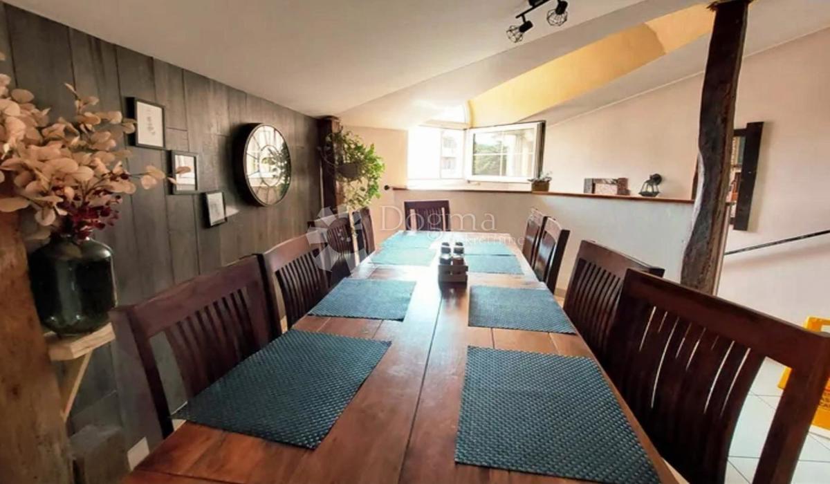 Locale commerciale Fažana, 95m2