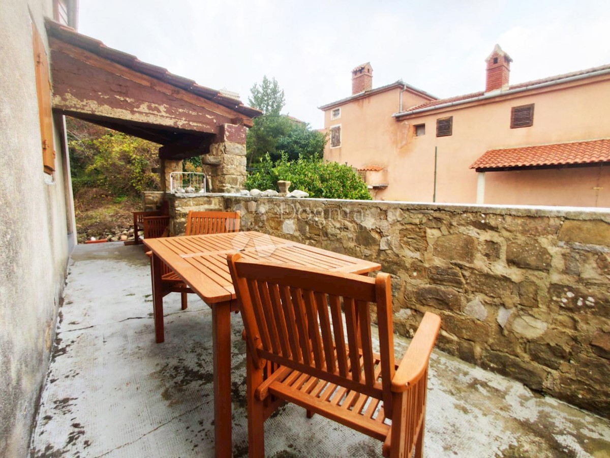 CASA IN PIETRA, OPRTALJ, VISTA, PACE E TRANQUILLITÀ