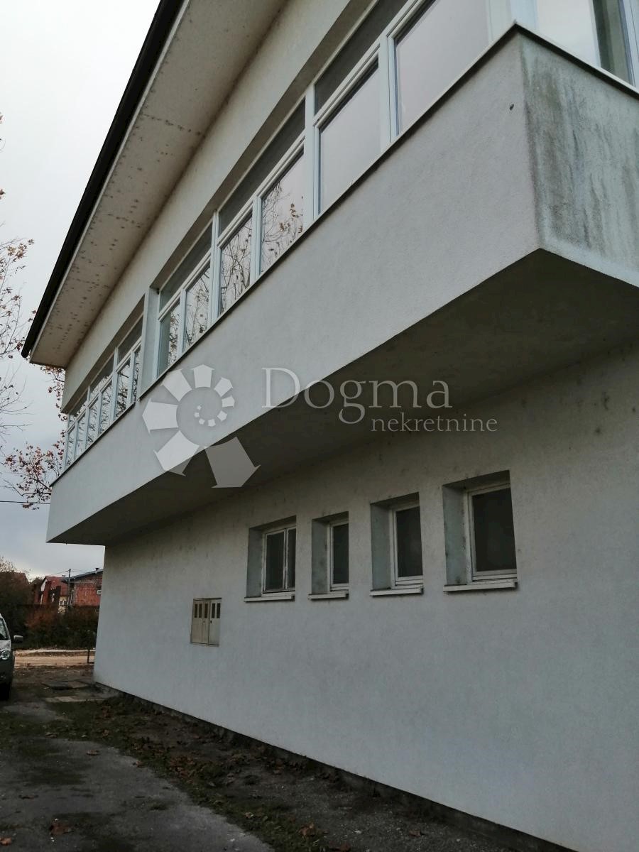 Casa Gornje Mekušje, Karlovac, 712m2