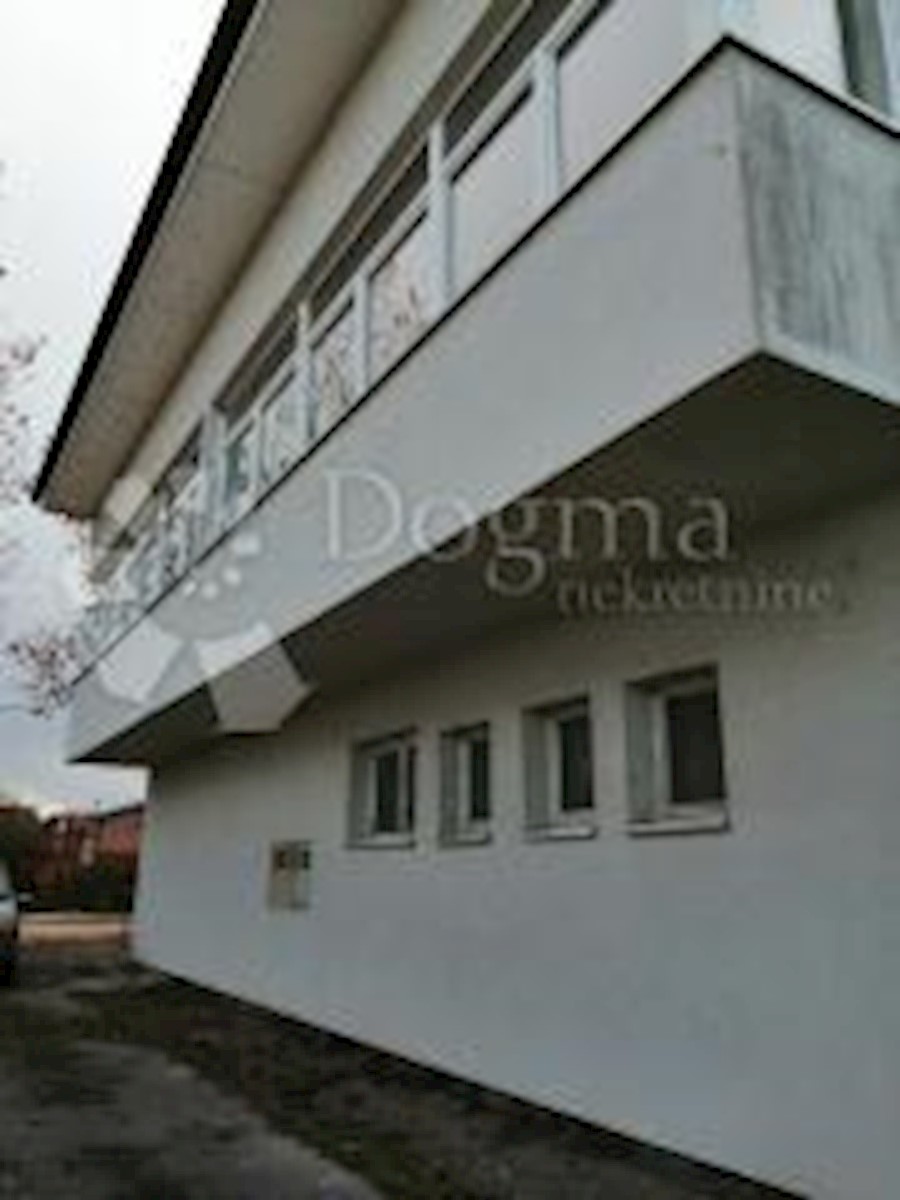 Casa Gornje Mekušje, Karlovac, 712m2