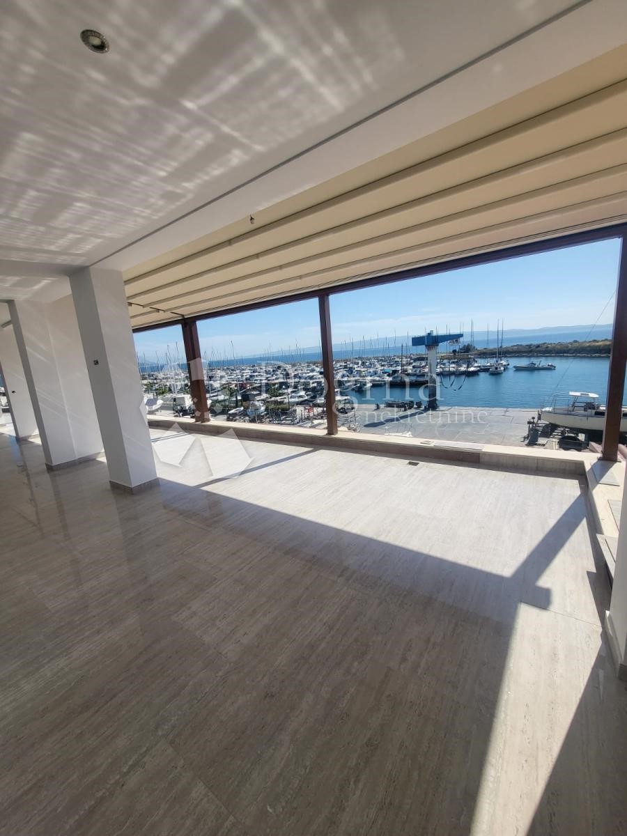 Locale commerciale Zenta, Split, 192m2