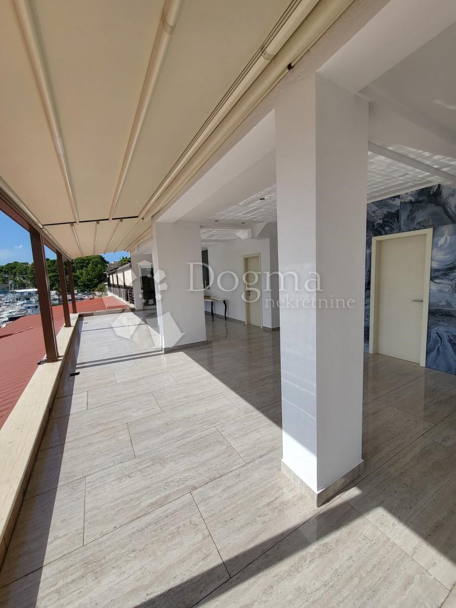 Locale commerciale Zenta, Split, 192m2