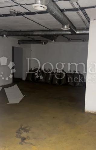 Locale commerciale Trnje, 107m2