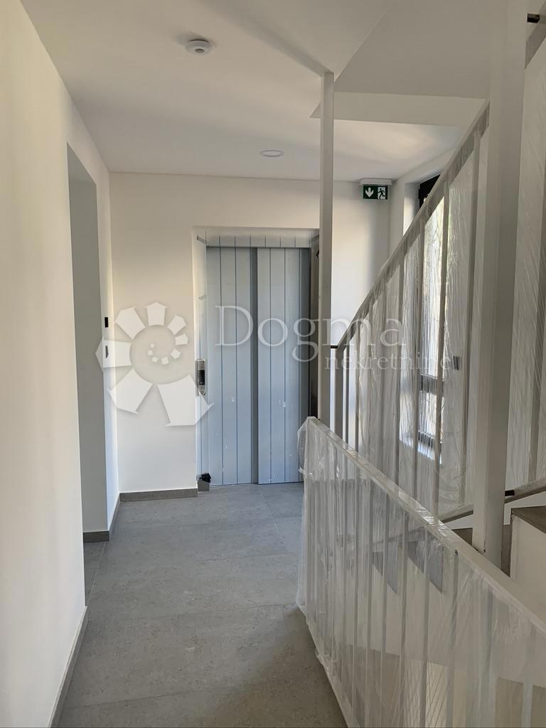 Allogio Opatija - Centar, Opatija, 88,11m2