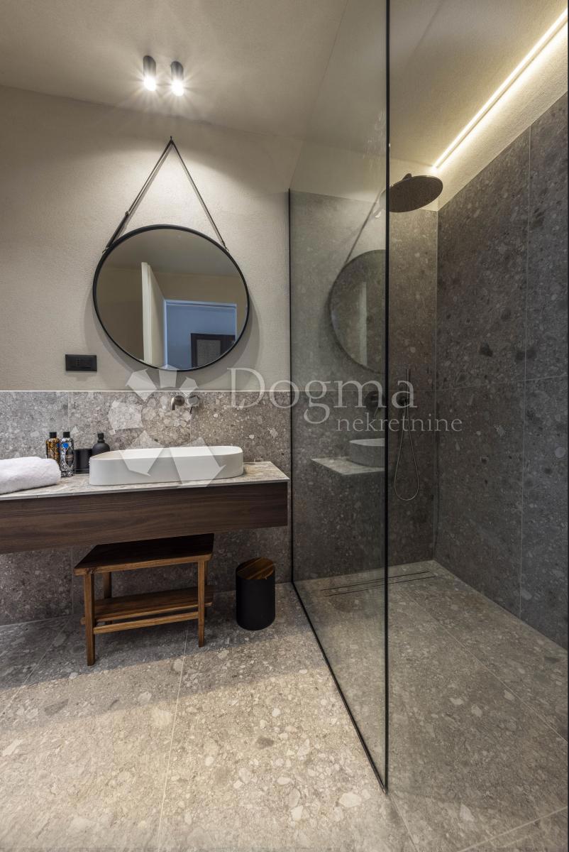 Casa Povljana, 295,62m2