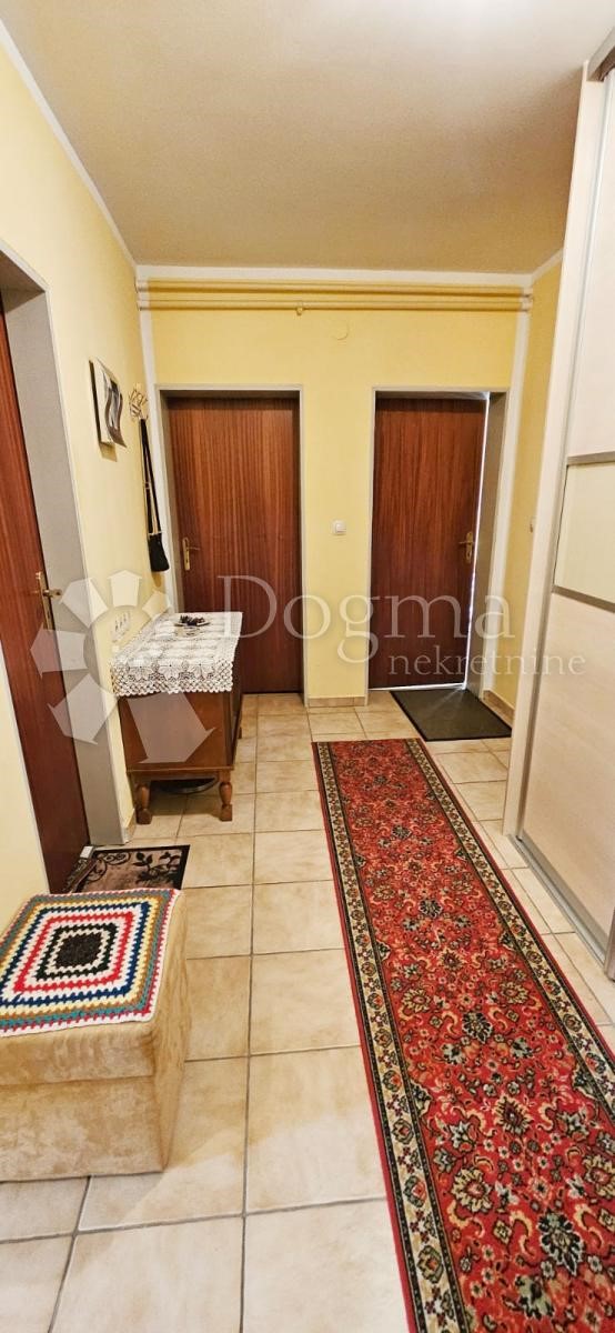 Casa Sesvetski Kraljevec, Sesvete, 215m2