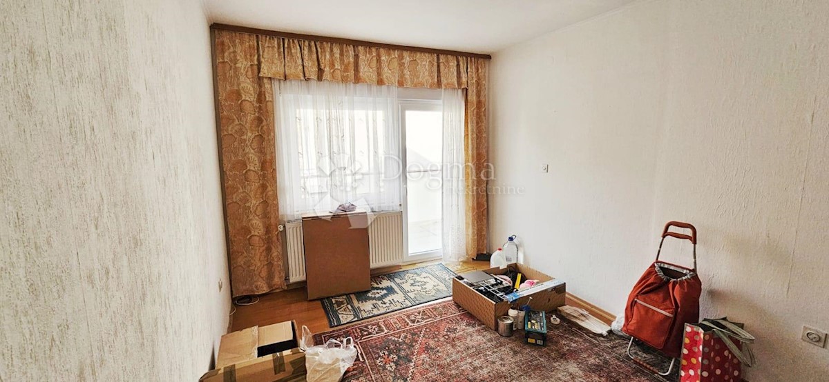 Casa Sesvetski Kraljevec, Sesvete, 215m2