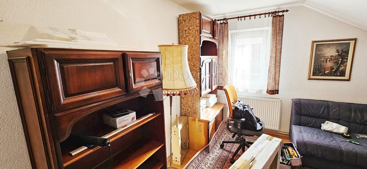 Casa Sesvetski Kraljevec, Sesvete, 215m2