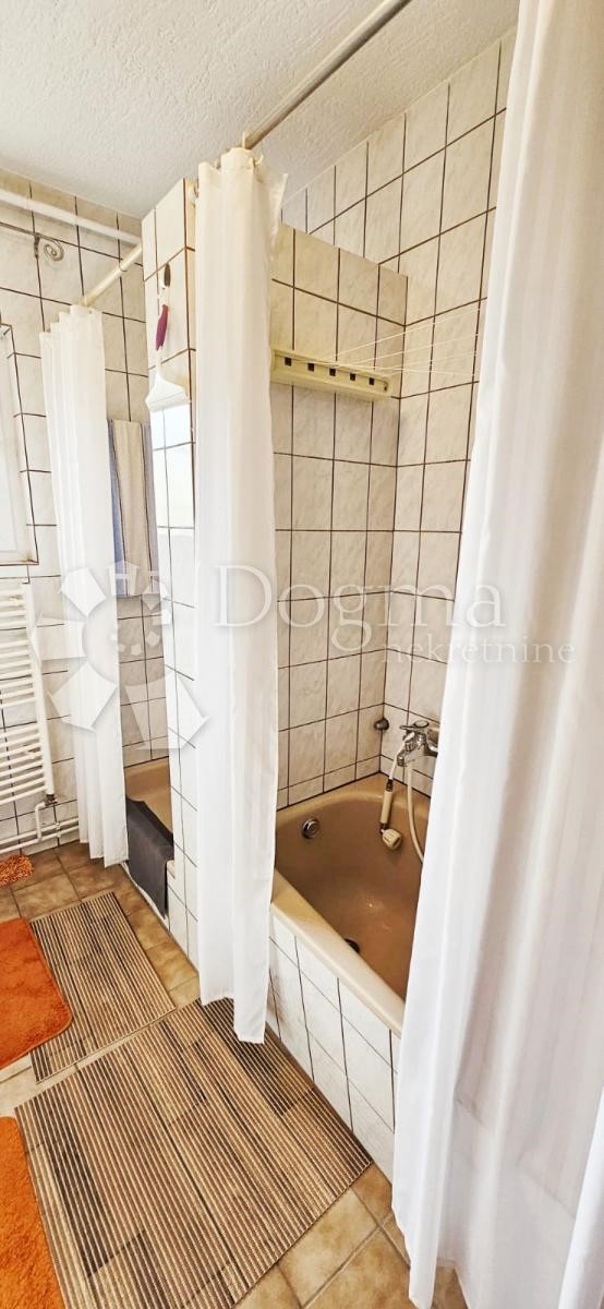 Casa Sesvetski Kraljevec, Sesvete, 215m2