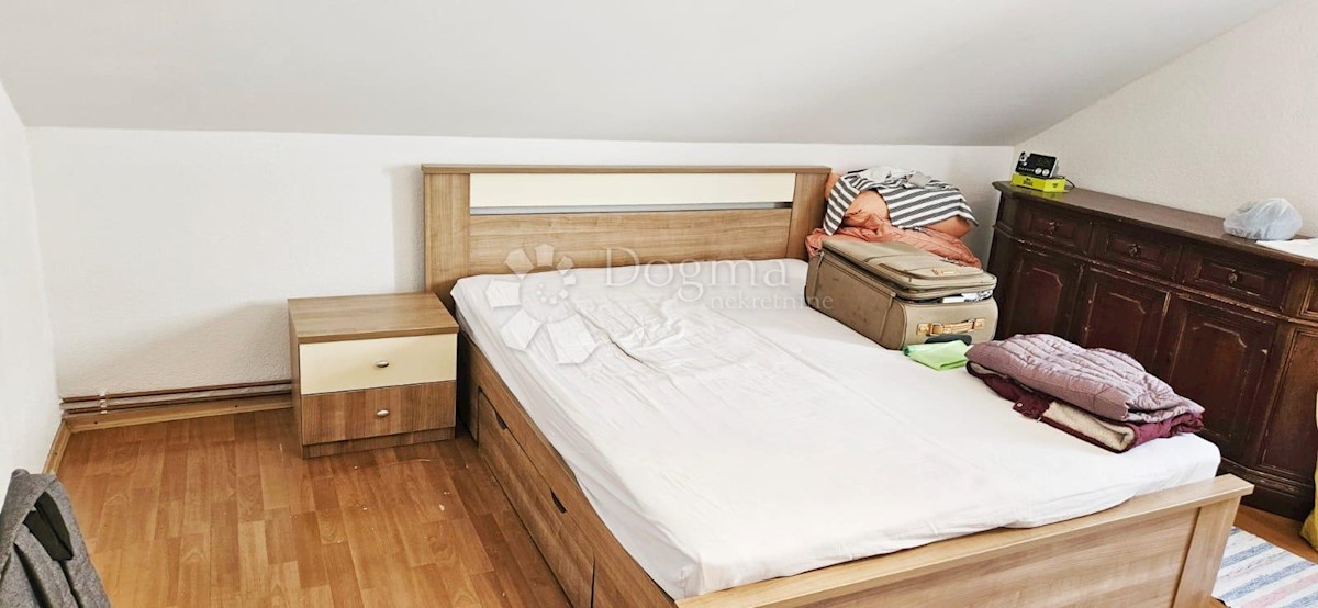 Casa Sesvetski Kraljevec, Sesvete, 215m2