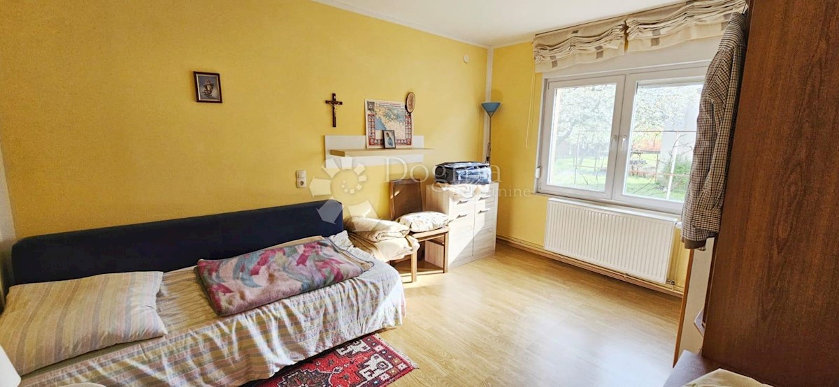 Casa Sesvetski Kraljevec, Sesvete, 215m2