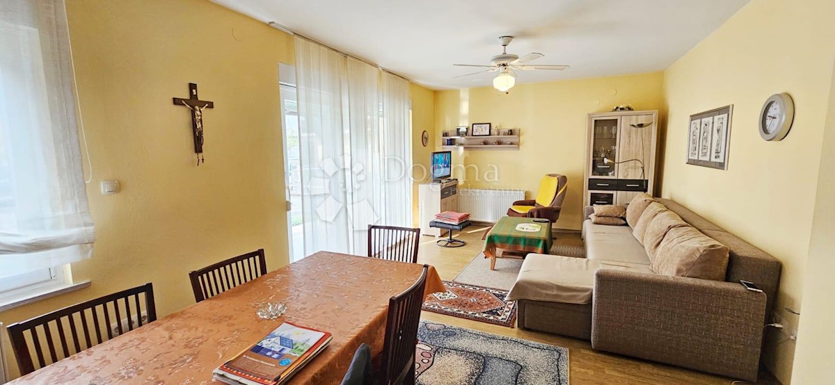 Casa Sesvetski Kraljevec, Sesvete, 215m2