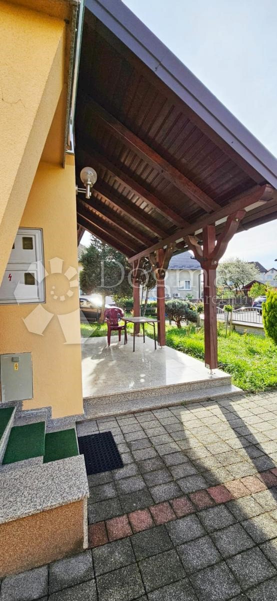 Casa Sesvetski Kraljevec, Sesvete, 215m2