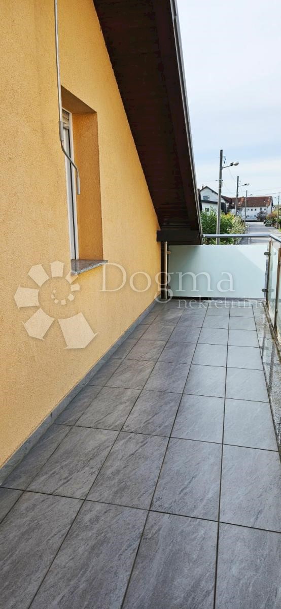 Casa Sesvetski Kraljevec, Sesvete, 215m2