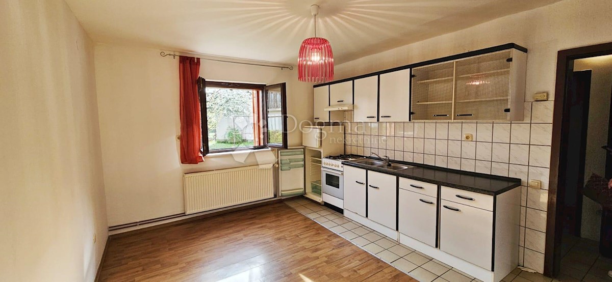 Casa Sesvetski Kraljevec, Sesvete, 215m2