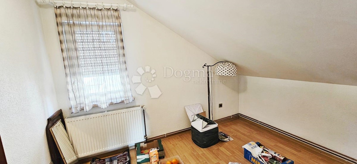 Casa Sesvetski Kraljevec, Sesvete, 215m2