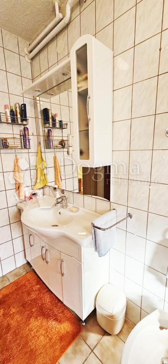 Casa Sesvetski Kraljevec, Sesvete, 215m2