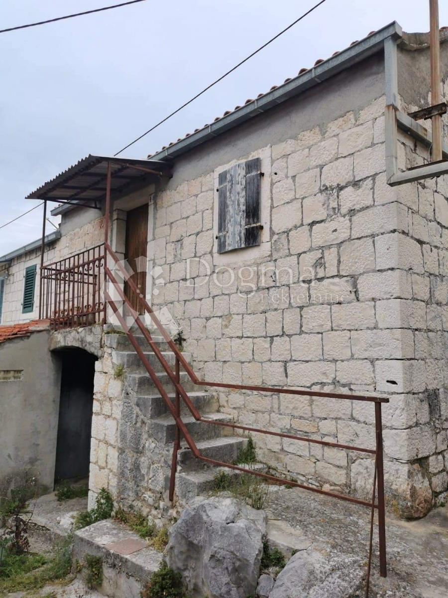 Casa Okrug Donji, Okrug, 140m2