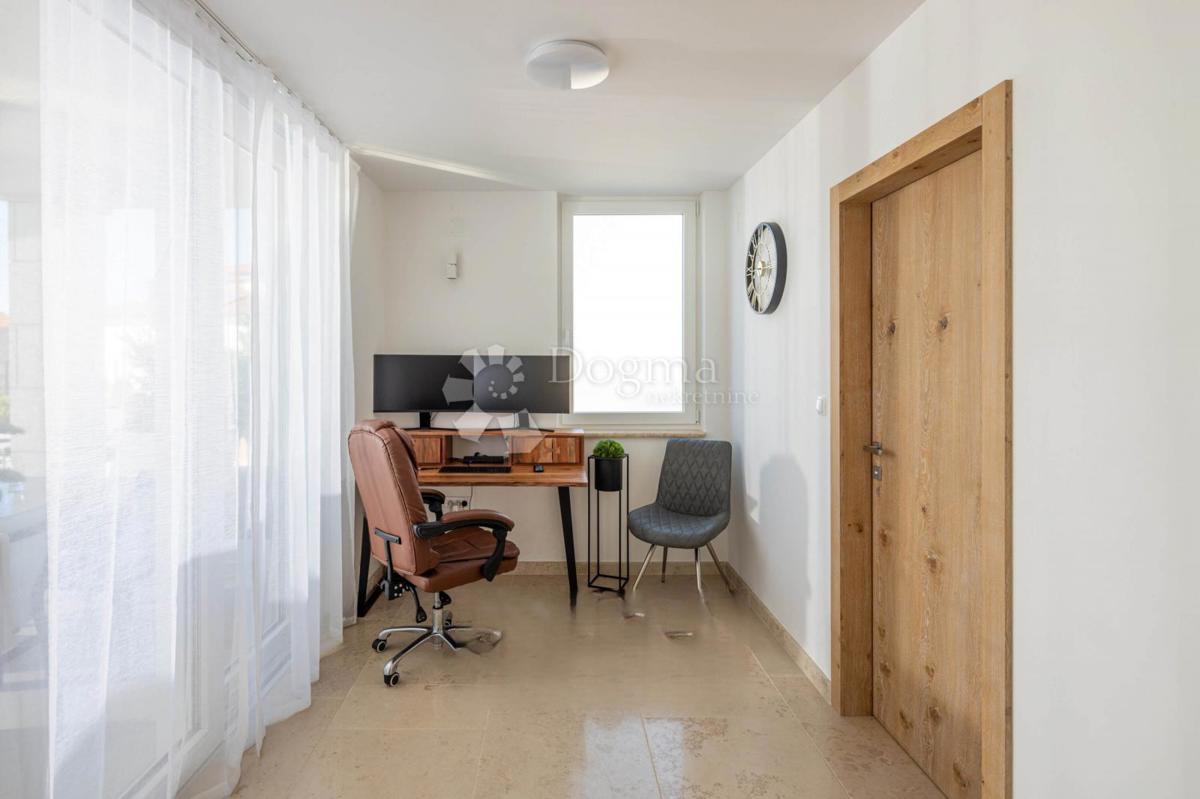 Casa Malinska, Malinska-Dubašnica, 153m2