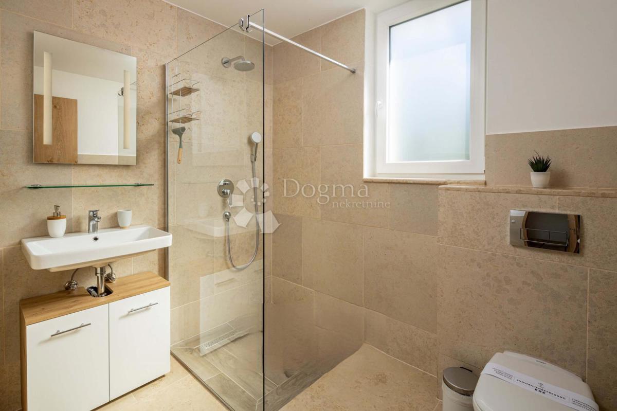 Casa Malinska, Malinska-Dubašnica, 153m2