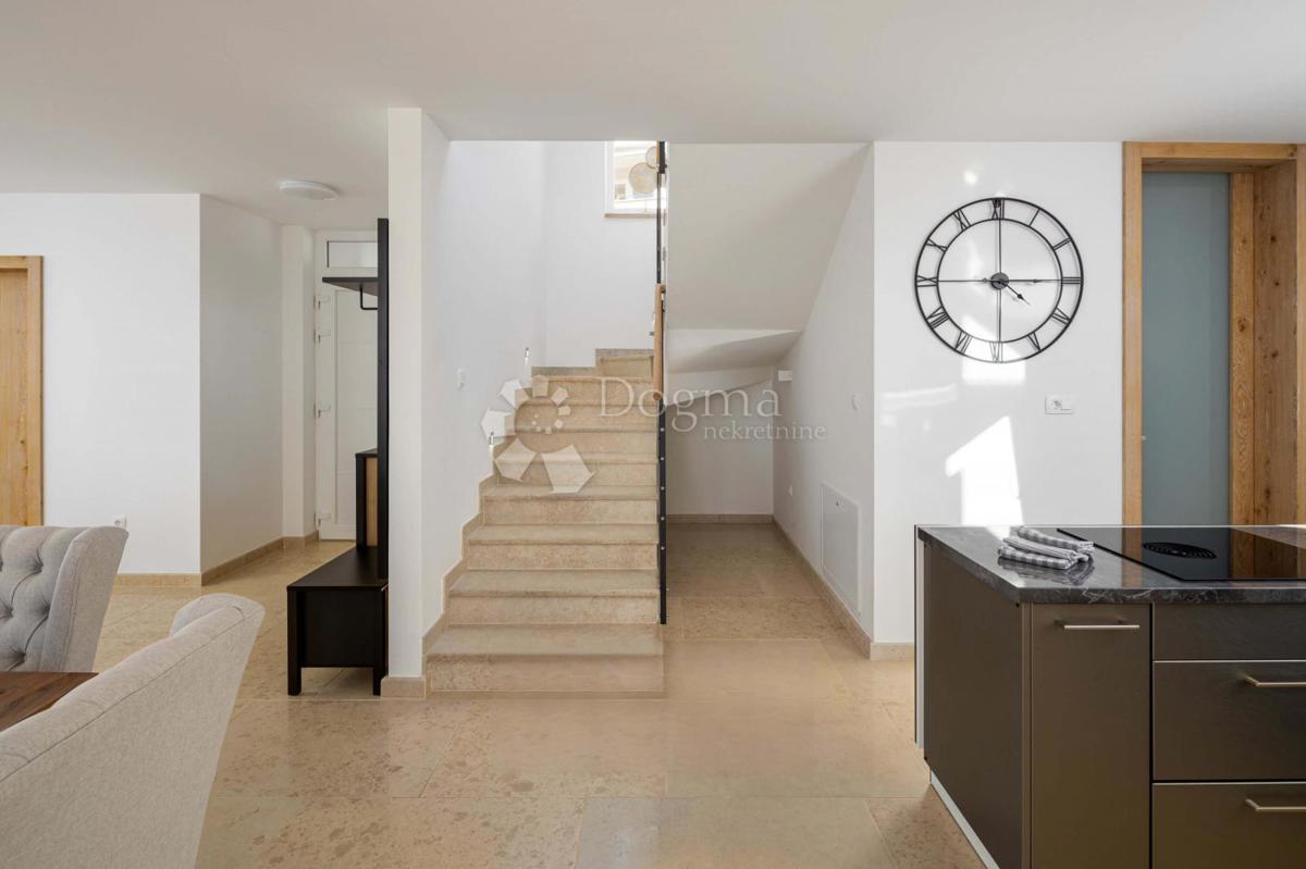 Casa Malinska, Malinska-Dubašnica, 153m2