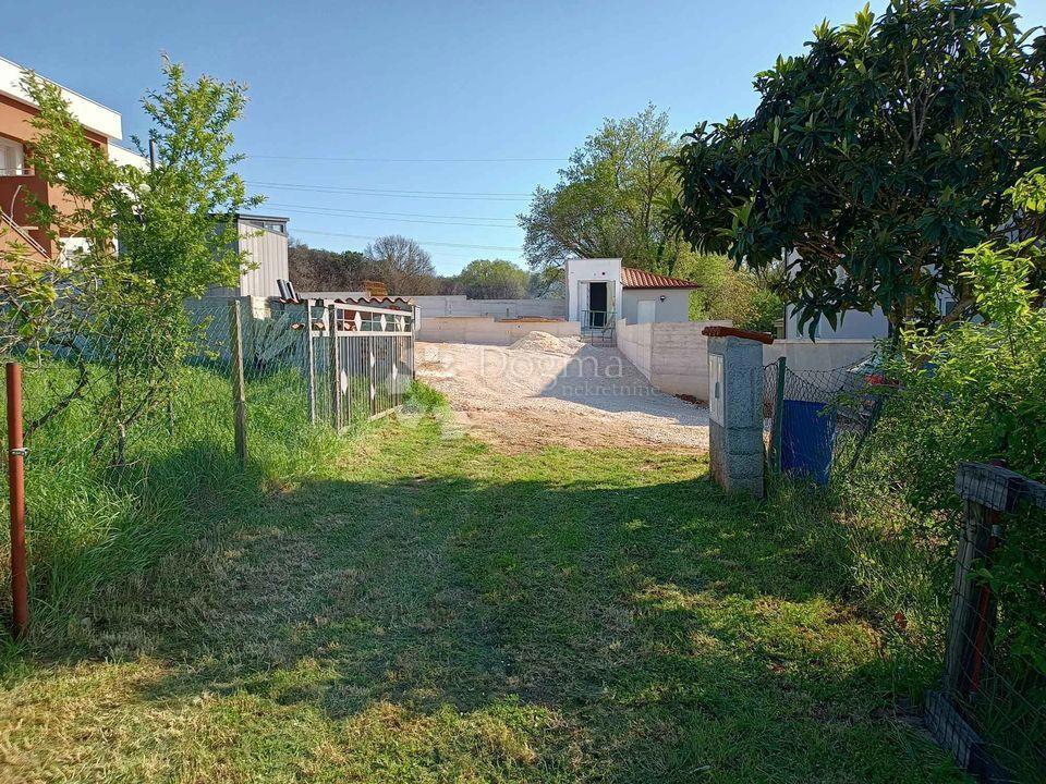 Terreno Valdebek, Pula, 602m2