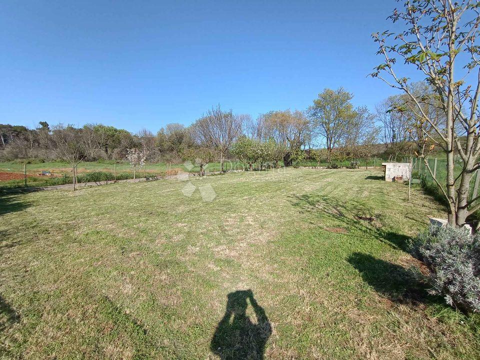 Terreno Valdebek, Pula, 602m2