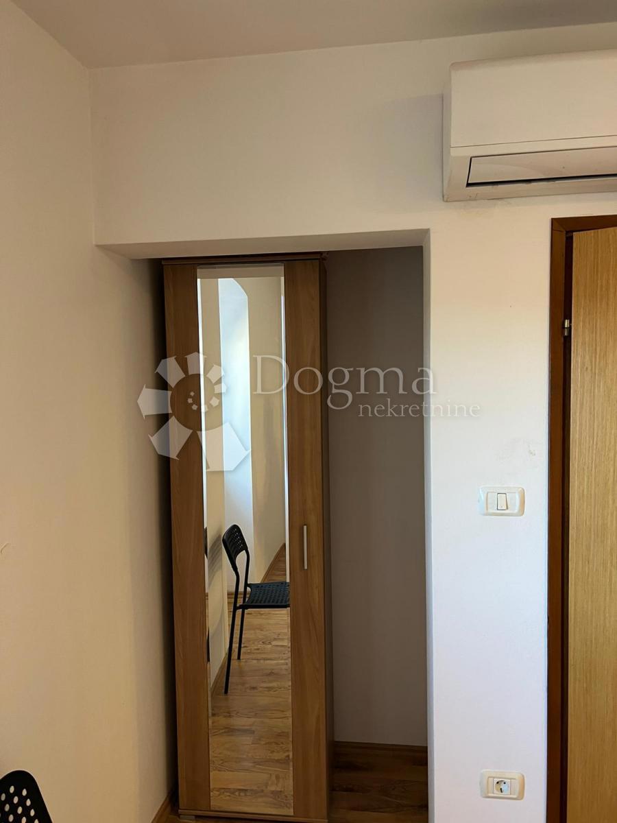 Casa con vista sul mare nel centro di Medolino!