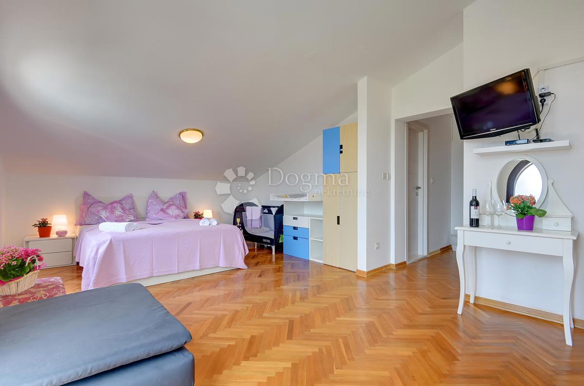 Sensazionali ville duplex a Fasana con cinema estivo privato