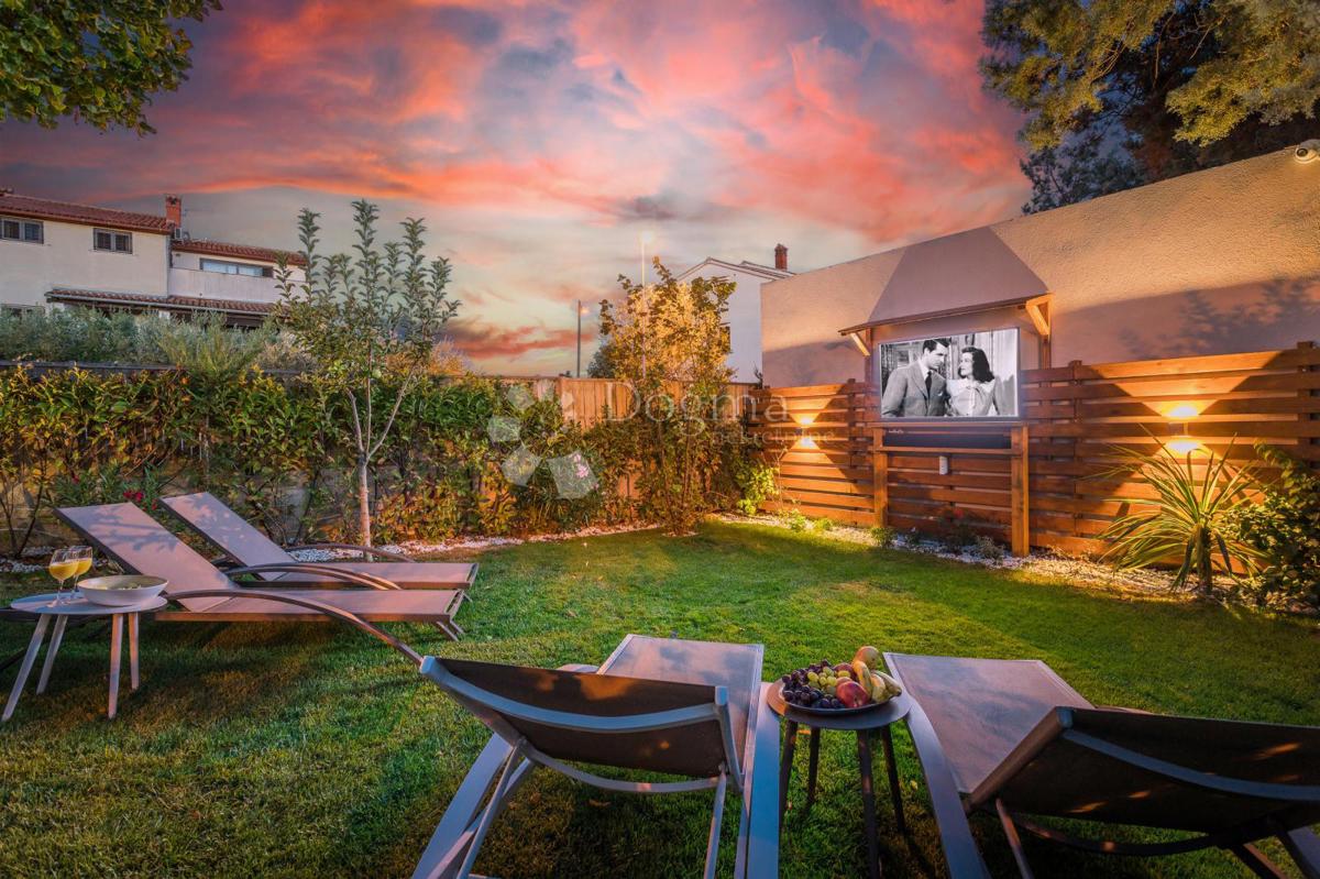 Sensazionali ville duplex a Fasana con cinema estivo privato