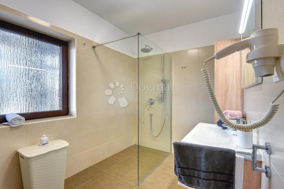 Sensazionali ville duplex a Fasana con cinema estivo privato
