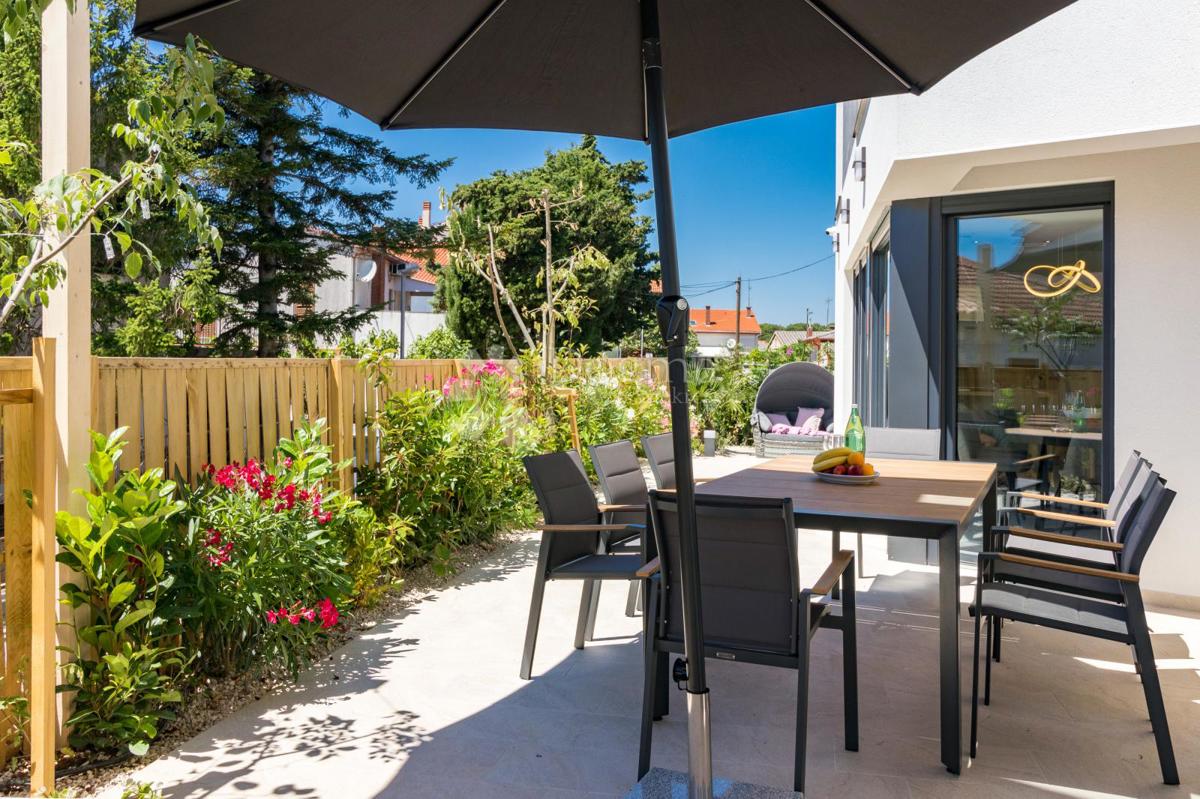 Sensazionali ville duplex a Fasana con cinema estivo privato