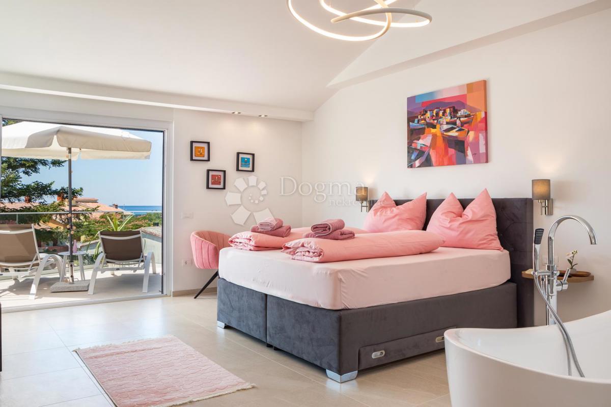 Sensazionali ville duplex a Fasana con cinema estivo privato