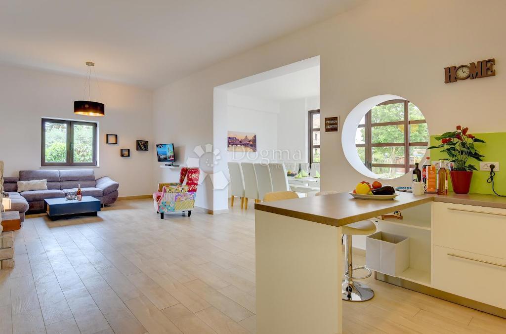 Sensazionali ville duplex a Fasana con cinema estivo privato
