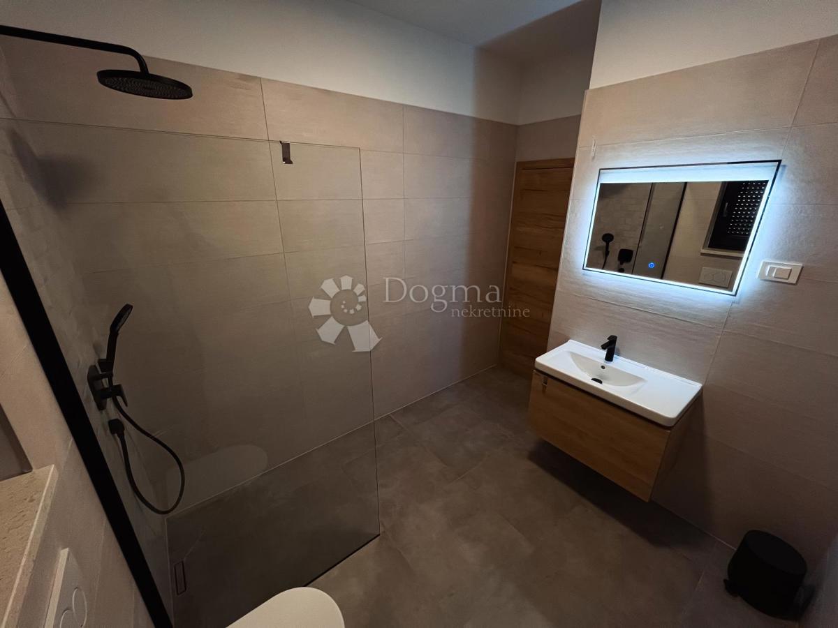 * Villa moderna con piscina - vicino al mare - in un ambiente tranquillo *