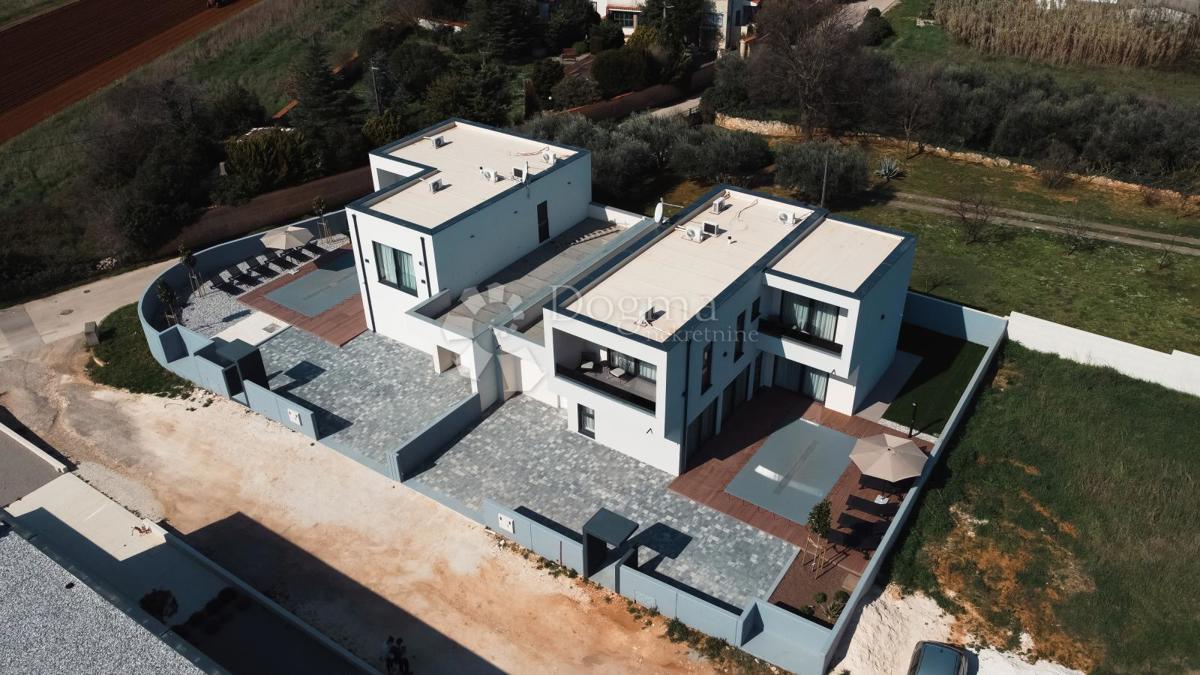 * Villa moderna con piscina - vicino al mare - in un ambiente tranquillo *